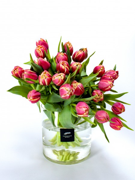 Букет «Дара» из крупных ярко-розовых пионовидных тюльпанов, от 3240 руб. фото 1 — Городской букет