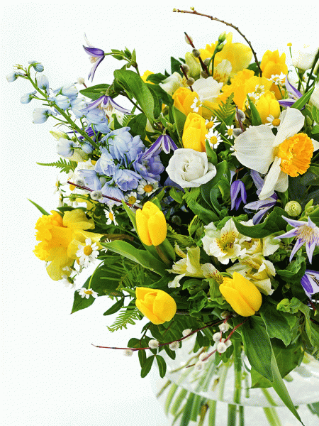 Букет «Флора» с весенними нарциссами и нежно-голубыми цветами фото 2 — Городской букет