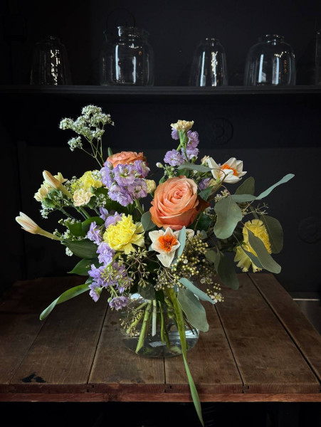 Весенний букет в нежной гамме фото 1 &mdash; Городской букет