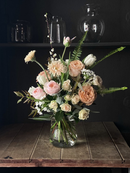 Элегантный букет в кремовой гамме фото 1 &mdash; Городской букет