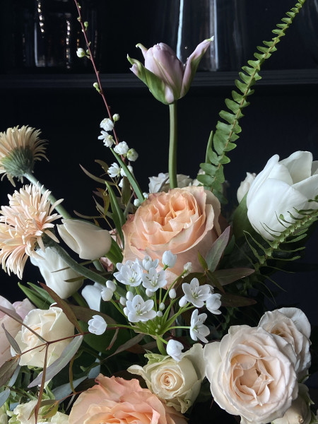 Элегантный букет в кремовой гамме фото 2 &mdash; Городской букет