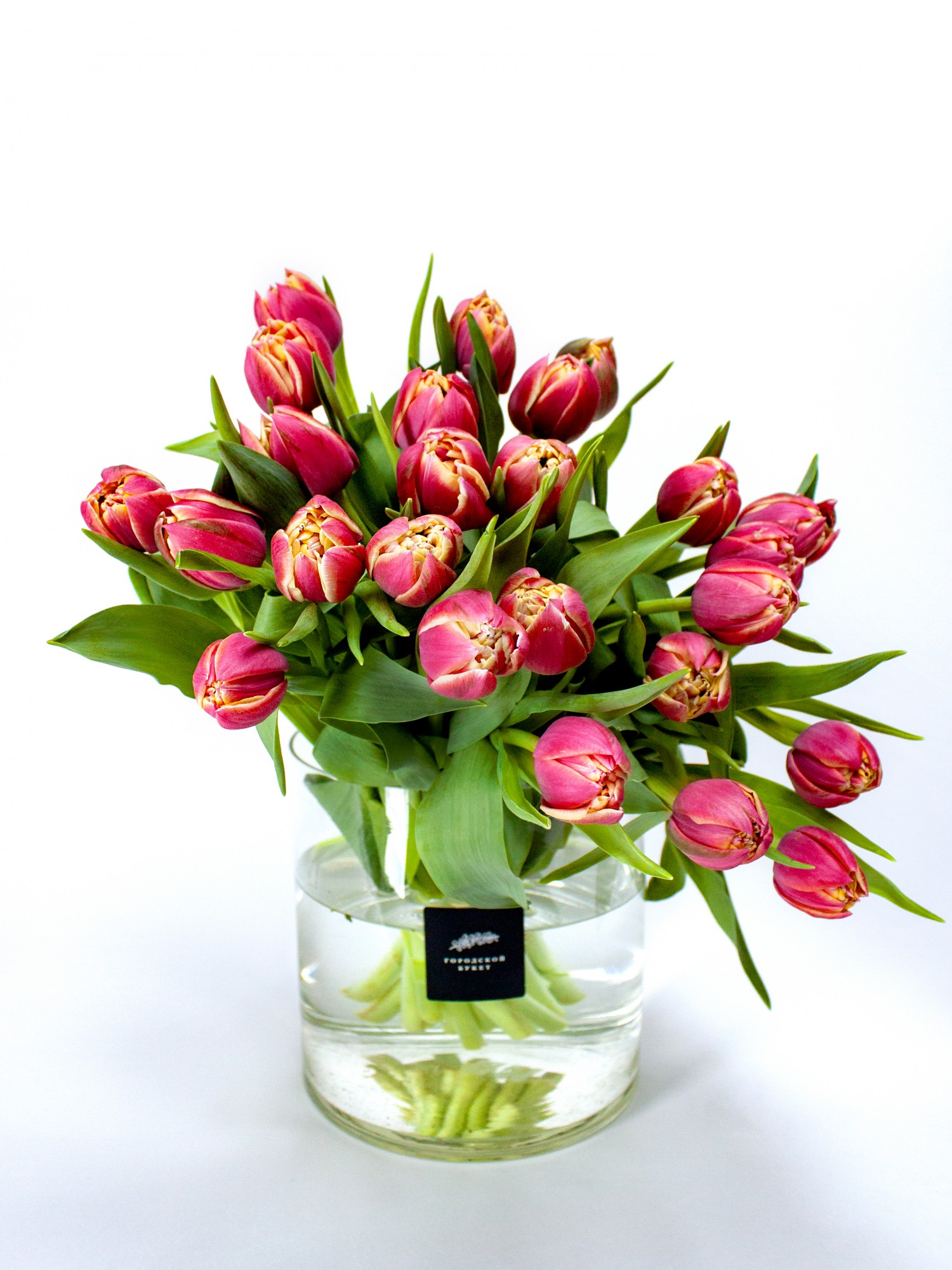 Букет «Дара» из крупных ярко-розовых пионовидных тюльпанов фото 1 — Городской букет