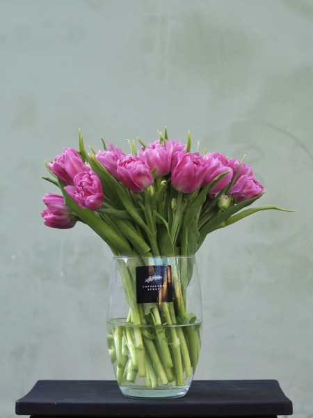 Букет из розовых тюльпанов, от 2700 руб.  фото 1 — Городской букет