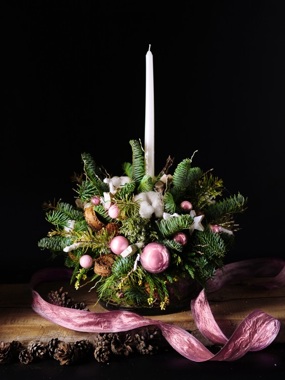 Хвойная композиция «Нежный Леонард» в стильной розовой палитре — Городской букет