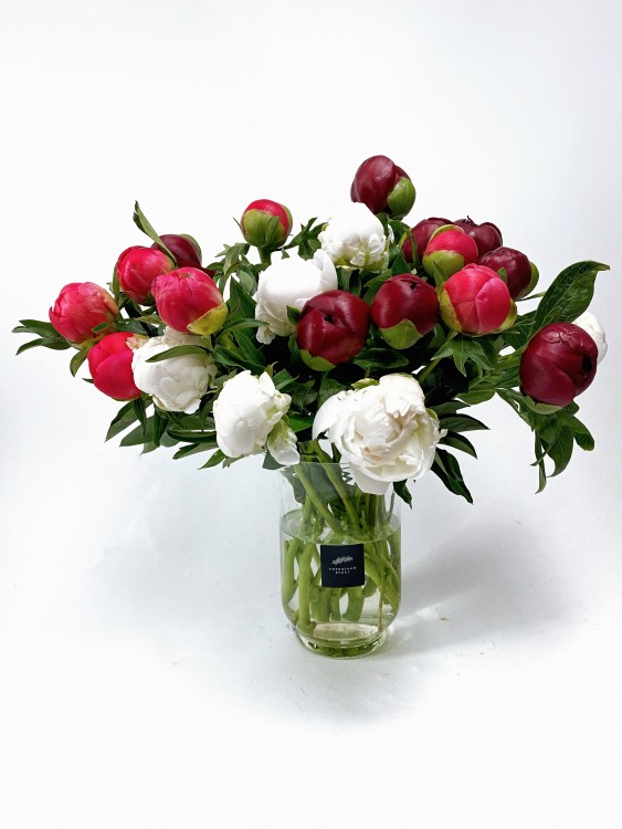 Букет из ассорти пионов — Городской букет