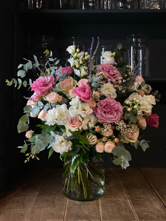 Выразительный букет «Нежное касание»  — Городской букет