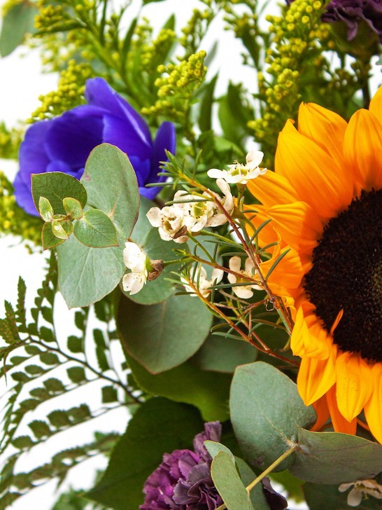 Полевой букет «Марк» с гелиантусом / декоративным подсолнухом — Городской букет