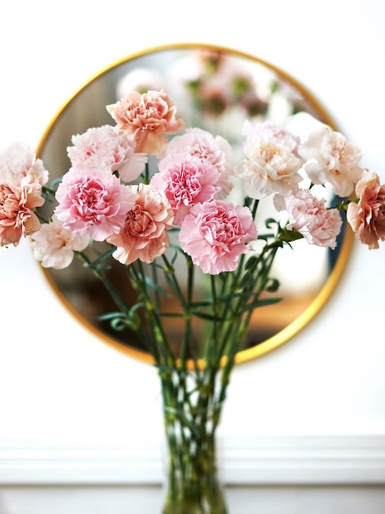 Нежное ассорти гвоздик нежно-розовых оттенков — Городской букет