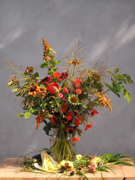 Осенняя композиция в вазе — Городской букет