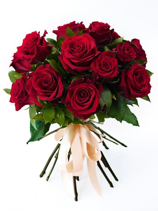 Букет «Эллай» классический с красными розами