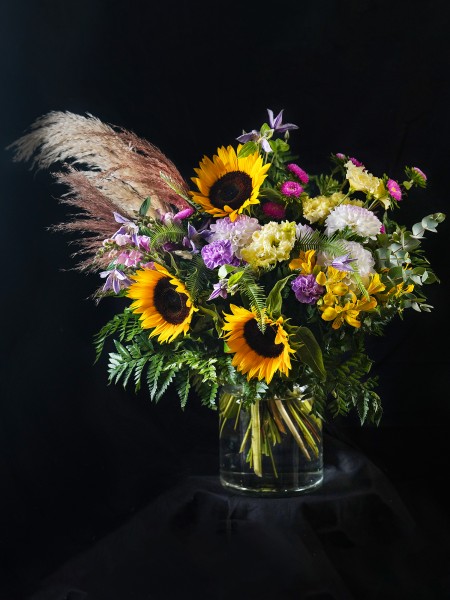 Солнечный букет «Флорис» с подсолнухами и осенними цветами, от 2400 руб. фото 1 — Городской букет