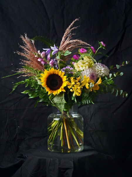 Солнечный букет «Флорис» с подсолнухами и осенними цветами, от 2400 руб. фото 3 — Городской букет