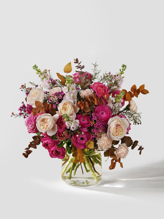 Элегантный букет «Луи» с садовыми розами и ранункулюсами — Городской букет